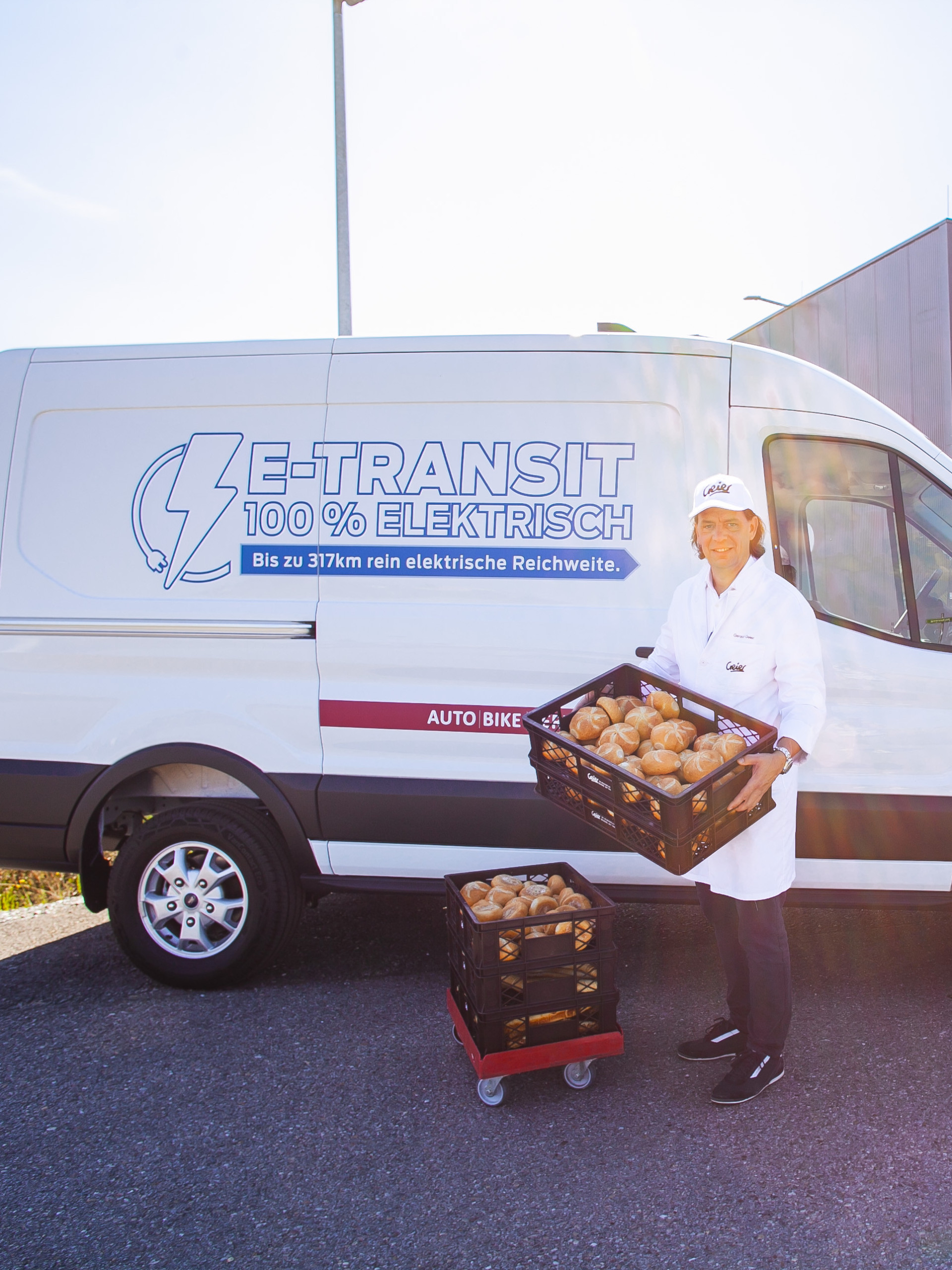 Auto-Stahl-Wien-22-Fotoshooting-Kundenmagazin-FordE-Transit-Gerald-Geier-20220811-11-1931x2574