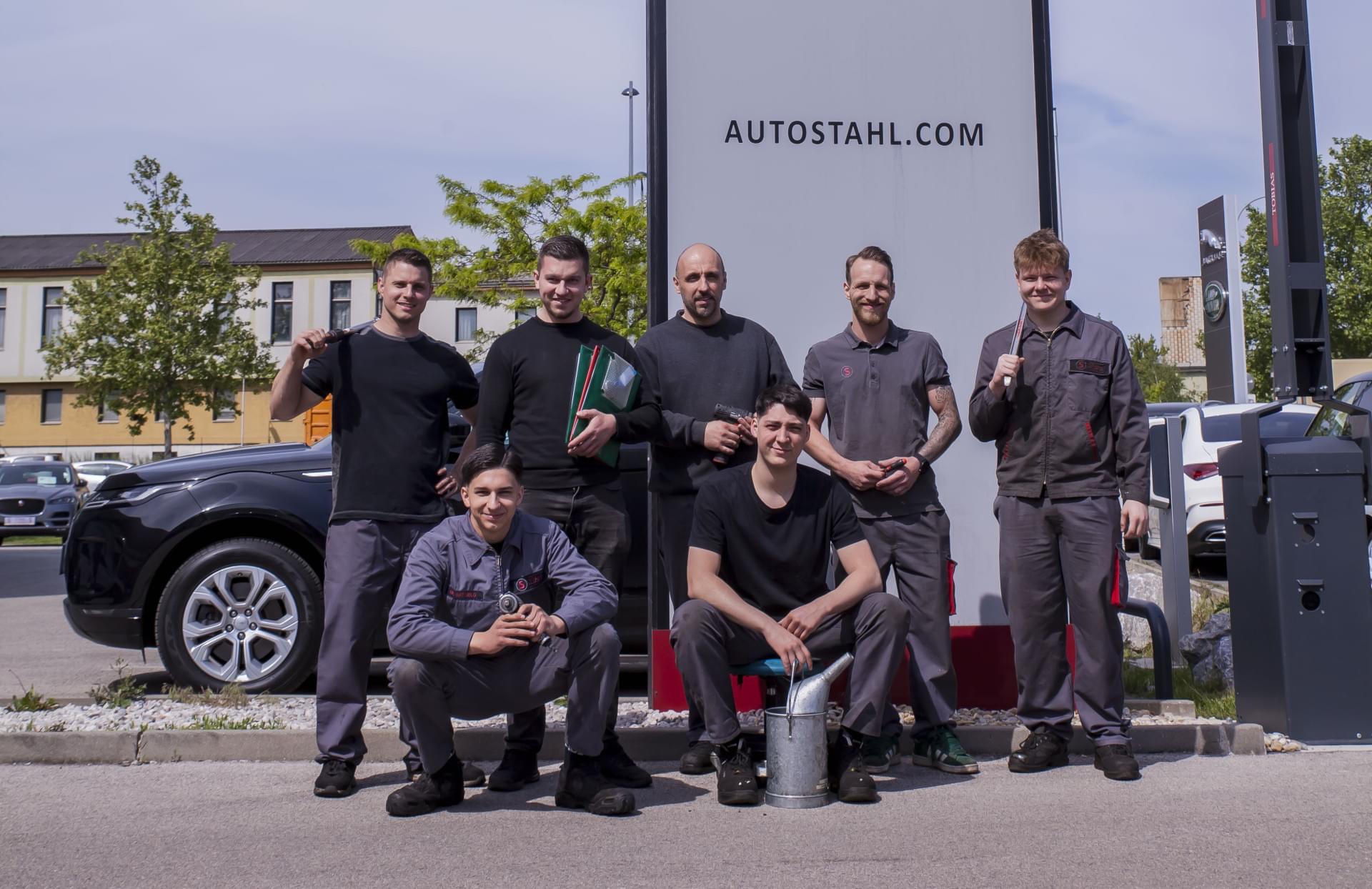 Auto Stahl Wien 23 – Teamfotos Werkstatt Wien 23 – 202505-021-3744x2426