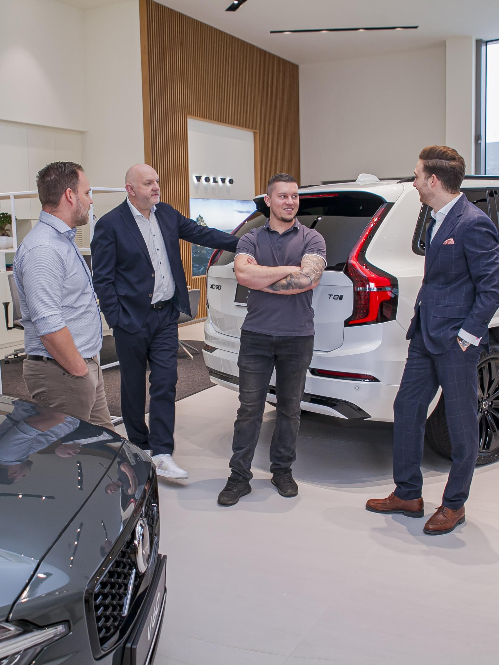 Auto Stahl Wien 23 – Fotoshooting Team Volvo – neuer Volvo Showroom 20260114-013-1931x2574