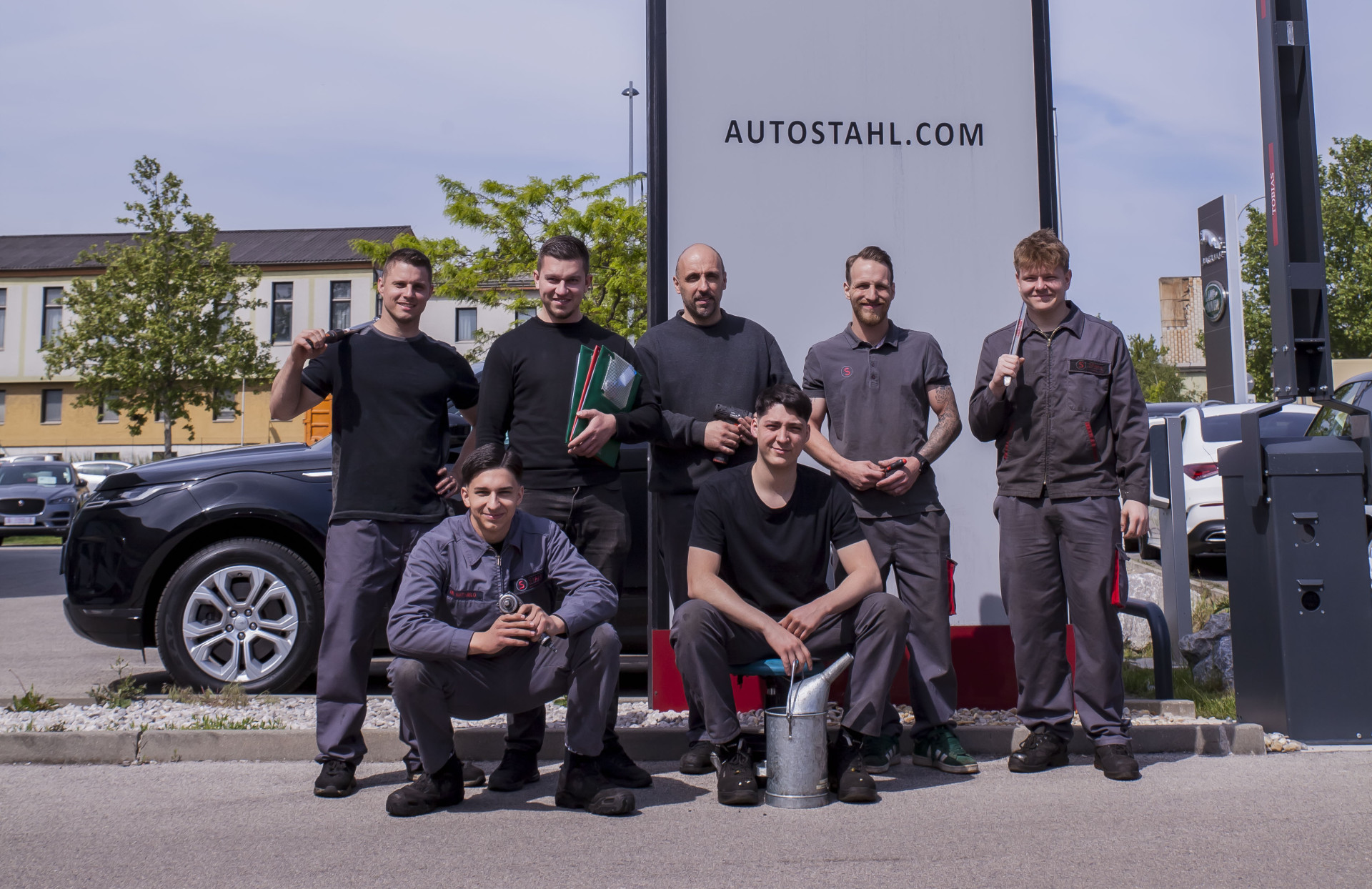 Auto Stahl Wien 23 – Teamfotos Werkstatt Wien 23 – 202505-021-3744x2426