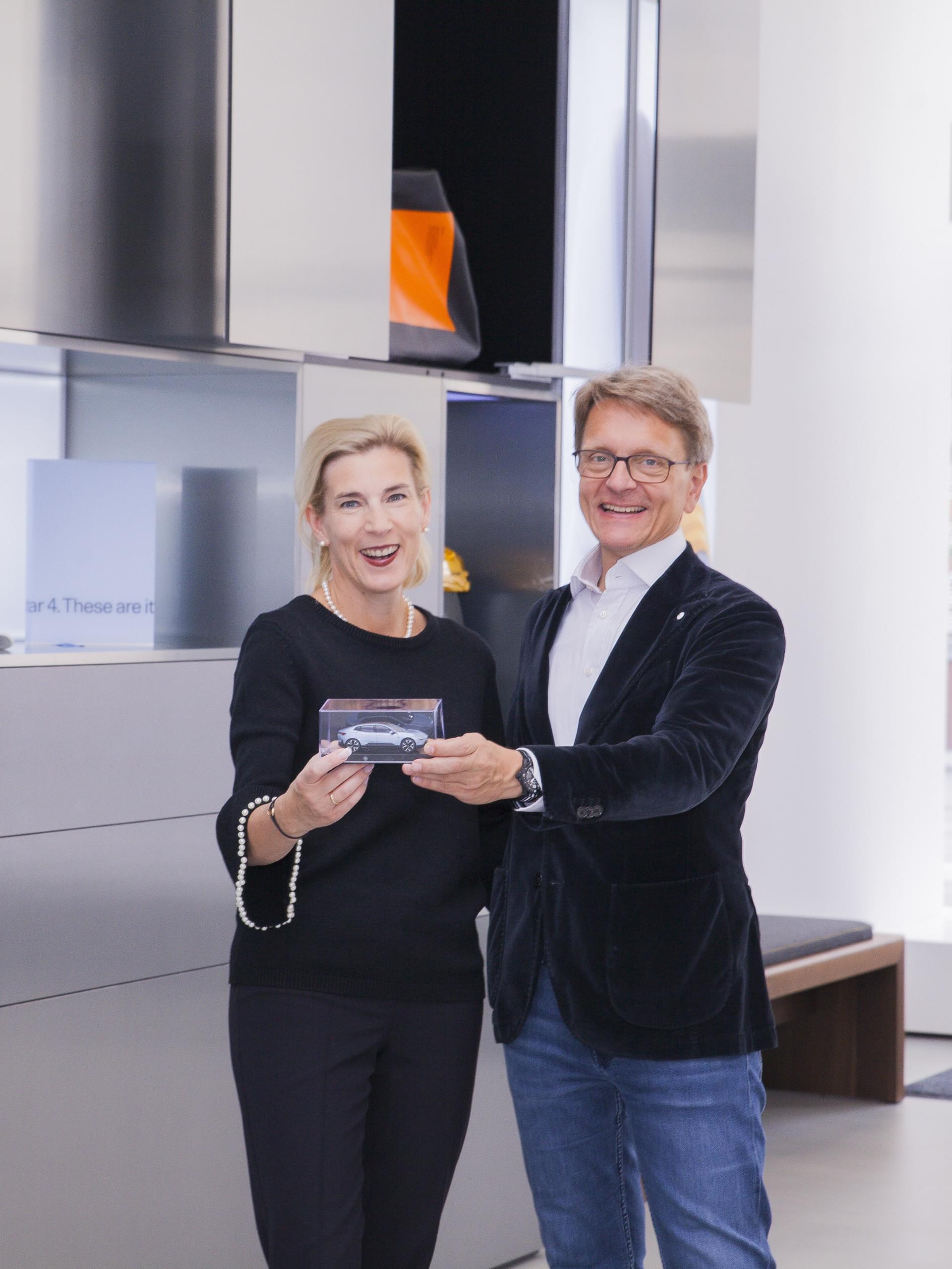 Auto Stahl Wien 1 – Fotoshooting GIK im Polestar Space 20250913-067-2809x3744