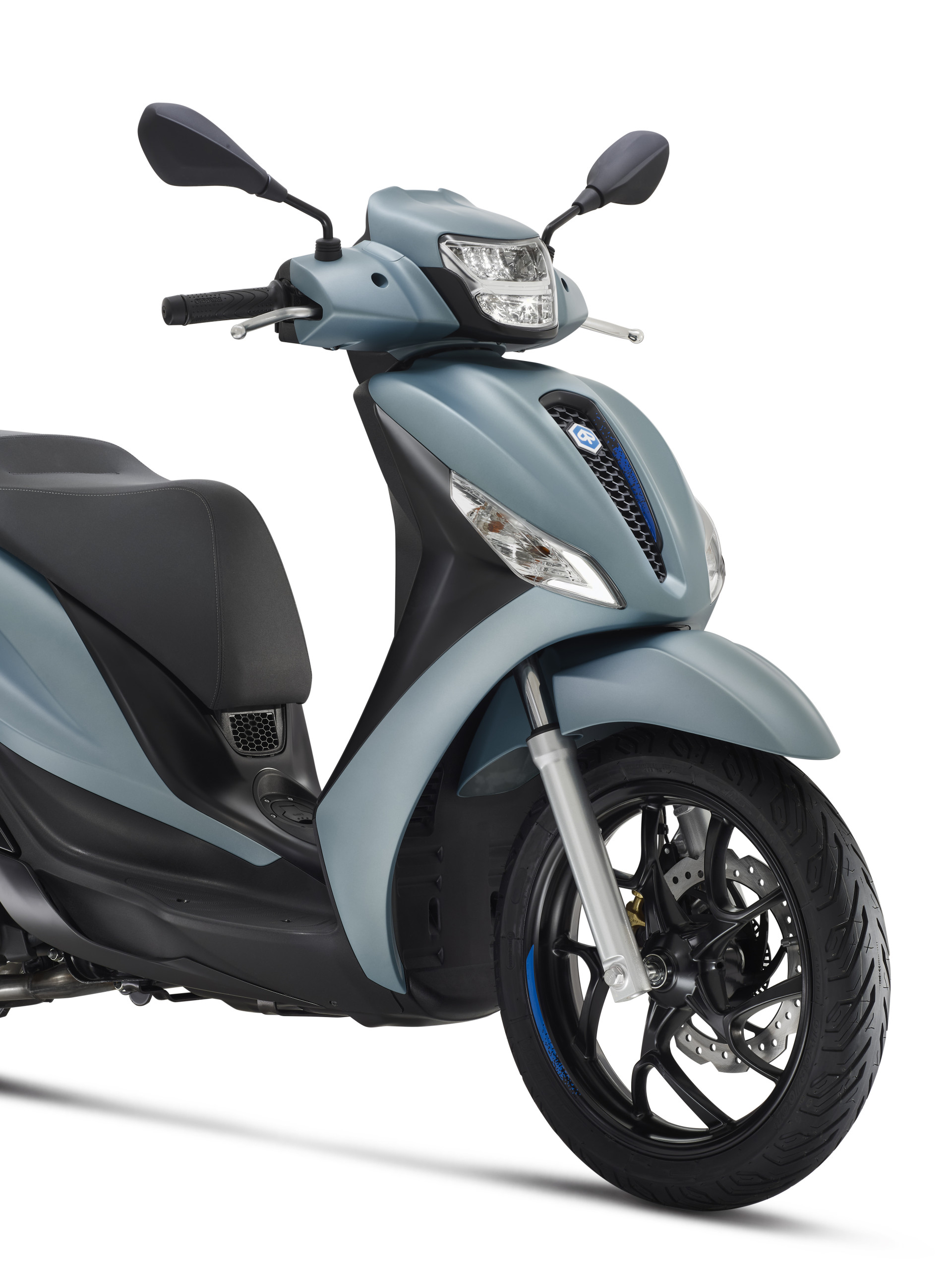 01 Piaggio Medley-S 200 Blu-Ardesia-5761x7677